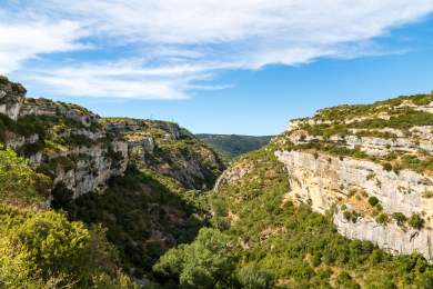 Paysage, Loisirs et Tourisme Siran · Château de Siran dans l’Hérault